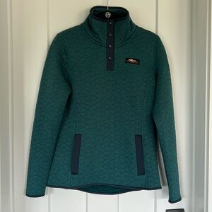 Womens Moosejaw quarter snap quilted top